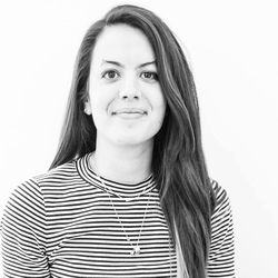 Photo of Lucia Knell